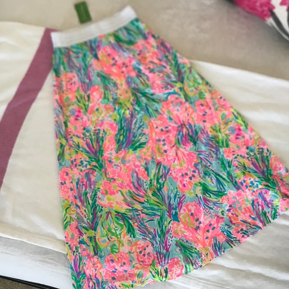 Lilly Pulitzer Dresses & Skirts - Beautiful Fan Sea Pants pattern Lilly Maxi skirt